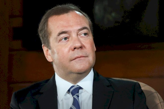 Medvedevdən iddia:  Qərb Zelenskini aradan götürmək istəyir?
