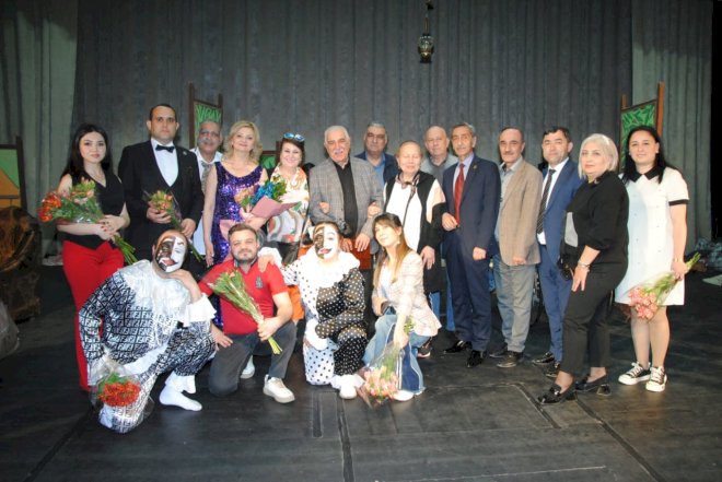 Sumqayıt Dövlət Dram Teatrı Bakıda Aktyor evində çıxış edib
