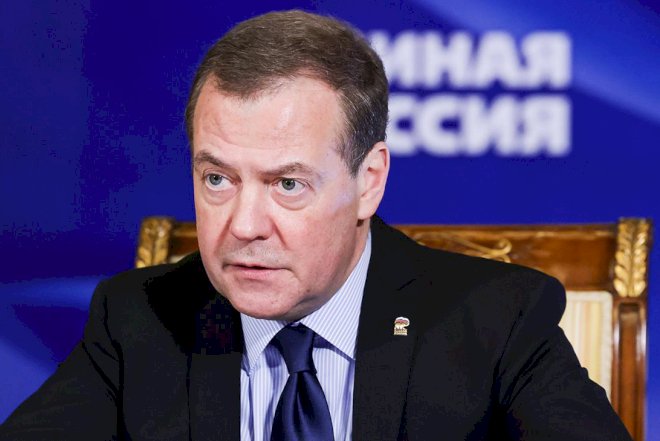 Medvedev:  “Rusiya “yeni faşistlərlə” mübarizə aparır“