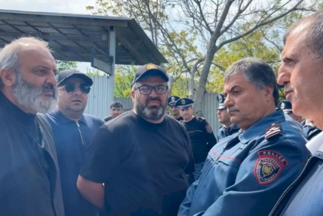 “Kirants böhran“ı böyüyür:  Ermənistan polisi kəndə girişi bağladı