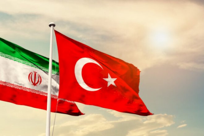 Türkiyə və İran XİN başçıları arasında telefon danışığı baş tutdu  