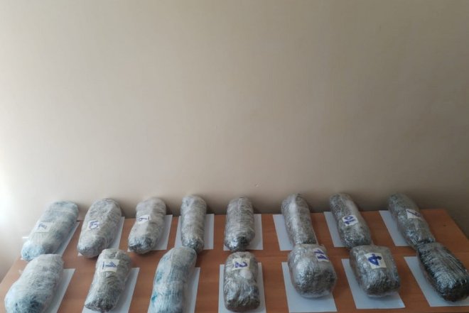 Ölkəyə külli miqdarda narkotik keçirmək istəyən şəxs saxlanıldı 