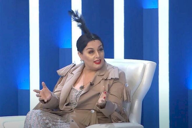 Elza: “Məcbur etdilər ki, bu şeiri yazım” - VİDEO