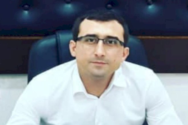 Məhkəmədə hakimlə mübahisə edən vəkilə 1 aylıq xitam verildi