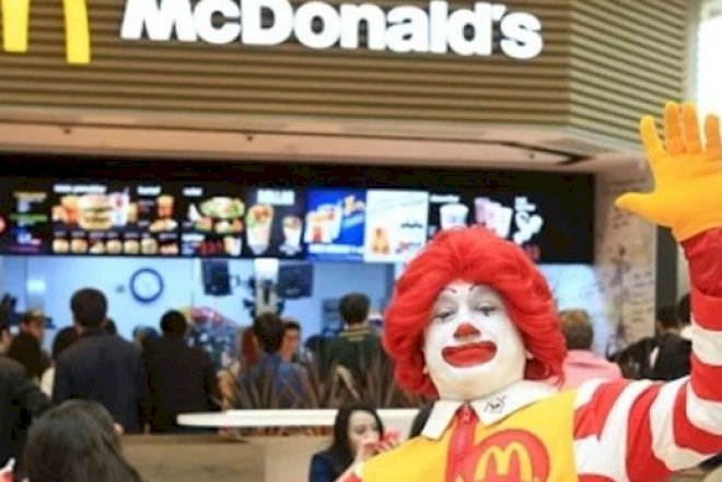 Bakıda "Mcdonald's" iyrənclik - VİDEO