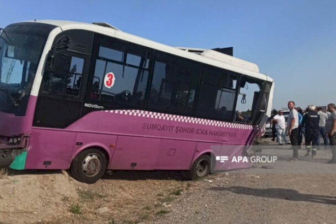 Sumqayıtda marşrut avtobusu TIR-la toqquşdu, 11 nəfər xəsarət aldı 