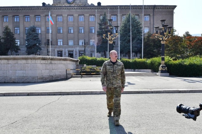 Prezident Xankəndidə Konqres Mərkəzinin tikintisi ilə tanış olub 