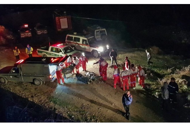 Sərnişin avtobusu dərəyə aşdı, 10 hərbçi həlak olub