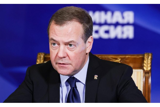 Medvedev: "Dənizçilərimizi xilas etməyən Avropanı bağışlamaq olmaz!"