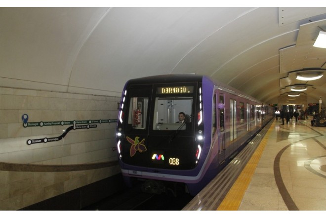 Bakı metrosu yeni il gecəsi bu vaxta qədər işləyəcək 