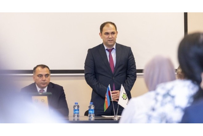 Nazir sədr müavinini işdən çıxardı 
