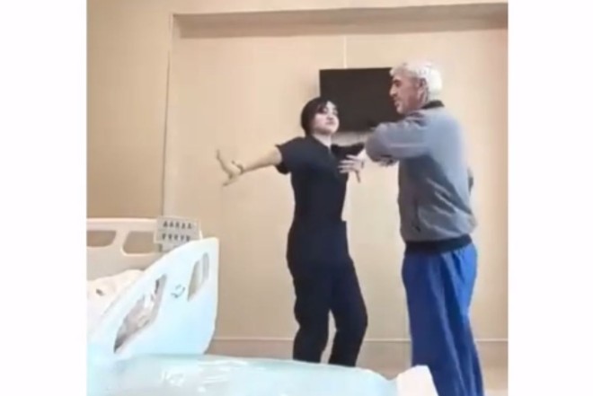 Təyyarə qəzasından sağ çıxan Nurulla dayının görüntüləri: Tibb bacısı ilə rəks edir