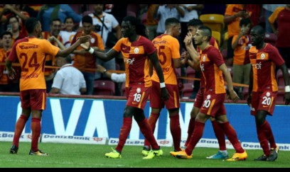 “Qalatasaray”ın əfsanəvi futbolçusu karyerasını bitirdi 