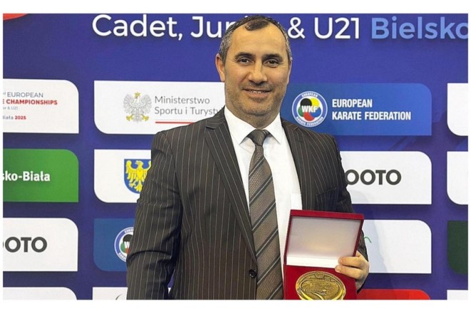 Azərbaycan millilərinin baş məşqçisi: “Avropa çempionatında xatirə medalı idmançısı finala yüksələn yığmaların çalışdırıcılarına verildi"