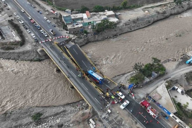 Körpü çökdü: 2 ölü, 41 yaralı