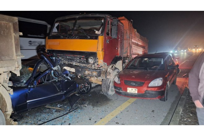 Ucardakı ağır yol qəzasında ölən şəxslərin kimliyi məlum olub, yaralı sayı 22-ə çatıb - YENİLƏNİB