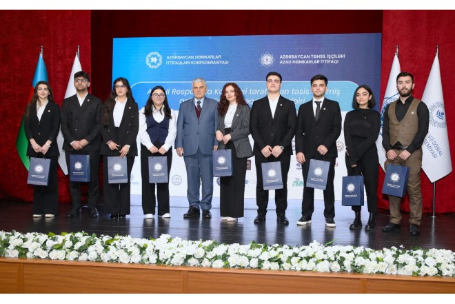 Bir qrup tələbəyə adlı təqaüd verildi - FOTOLAR