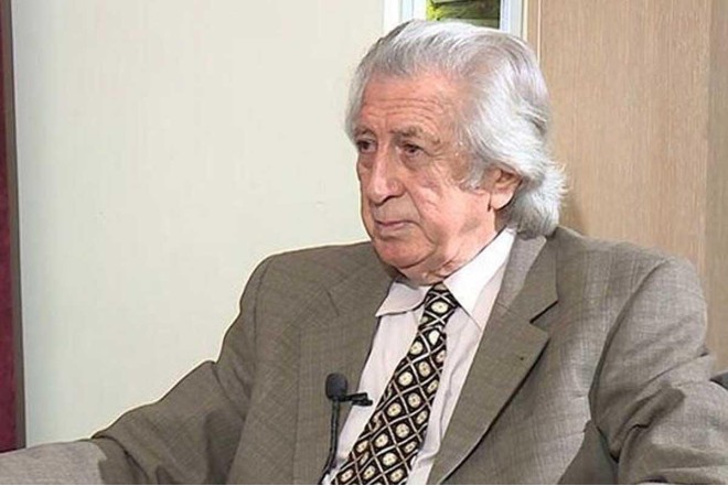 "Gecə qapı döyüldü, Yaşar əlində konyak..."- Xalq artisti
