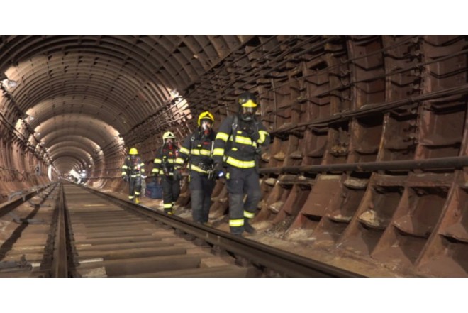 Bakı metrosunda şərti yanğın “söndürüldü”, təxliyə olunanlara “ilkin yardım göstərildi” - FOTOLAR