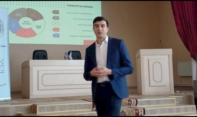 Tələbələri təngə gətirən direktor döyüldü 