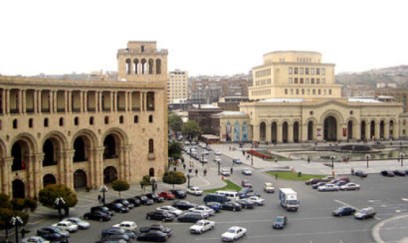 Türkmənistan rəsmiləri İrəvanda: birgə iclas keçirildi