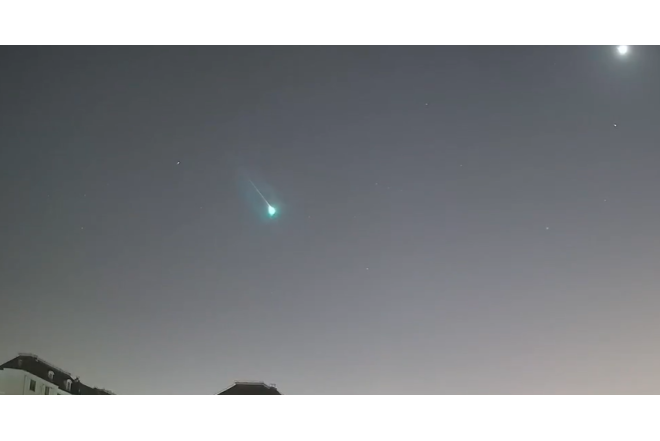 Səmada meteor göründü - ANBAAN VİDEO