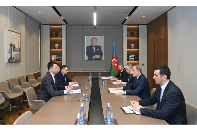 Ceyhun Bayramov Sergey Mihovu qəbul edib 
