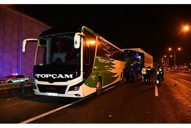 Türkiyədə ağır yol qəzası baş verib, xəsarət alanlar var 