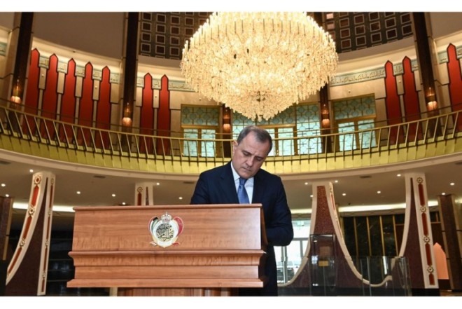 Ceyhun Bayramov Əl-Salam Saray Muzeyini ziyarət edib
