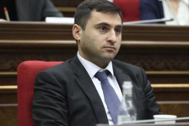 Daha bir yüksək rütbəli erməni məmur müəmmalı şəkildə vəzifədən getdi 