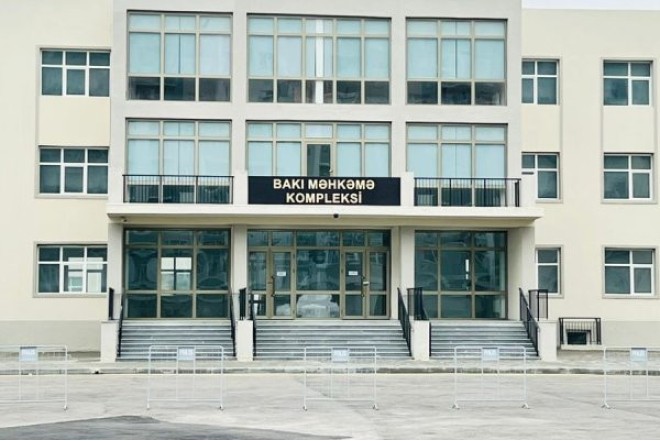 Erməniəsilli şəxslər Bakıda hakim qarşısında
