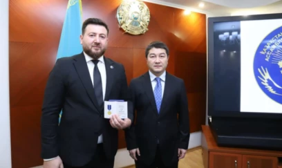 Tokayev tanınmış aktyorumuzun oğlunu təltif etdi 