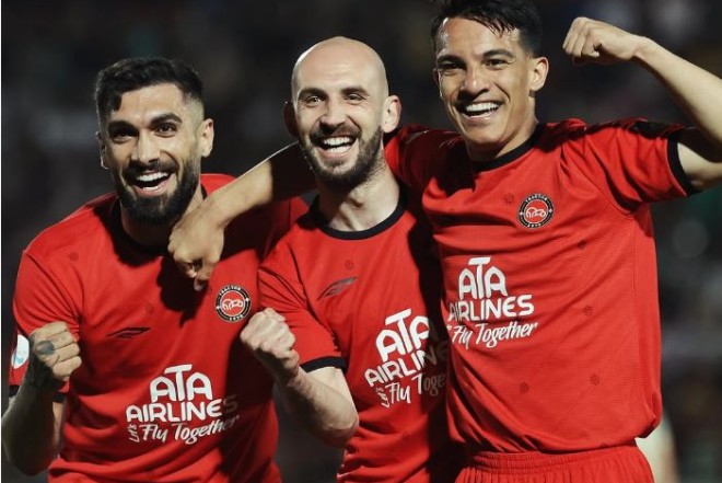 Məşhur Təbriz klubu tarix yazaraq ilk dəfə İran çempionu oldu