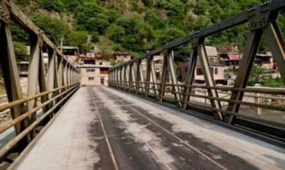 İran Ermənistana körpü hədiyyə etdi
