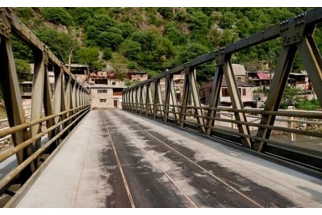 İran Ermənistana körpü hədiyyə etdi
