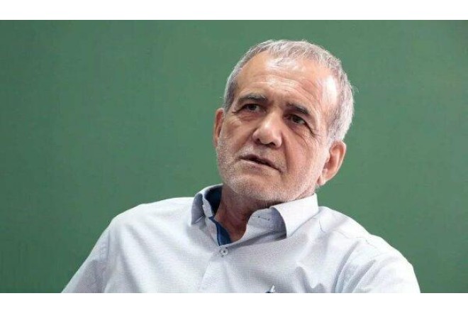 Pezeşkian “Traktor”un qələbəsini ailəsi ilə qeyd etdi - FOTO