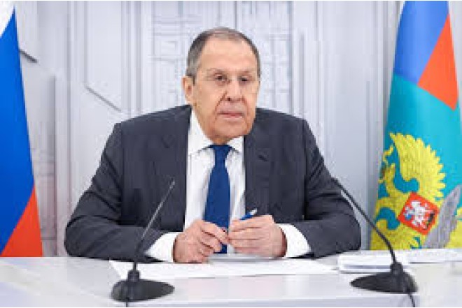 Lavrov Ermənistana gedir 