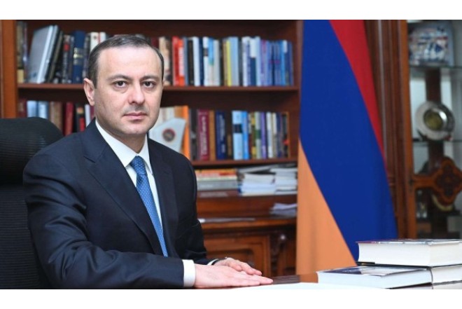 Ermənistanın Təhlükəsizlik katibi Hindistana gedir