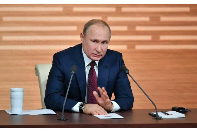 Putin yeni Roma Papasını təbrik etdi 