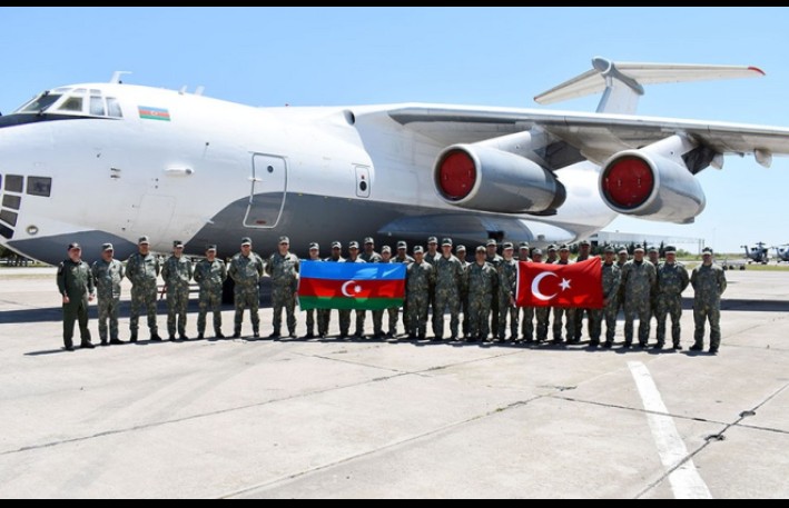Hərbçilərimiz və aviasiya vasitələri Türkiyəyə yola düşüb - VİDEO