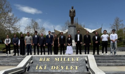 Tələbələrimiz Ankarada Ulu Öndərin xatirəsini yad ediblər - FOTOLAR