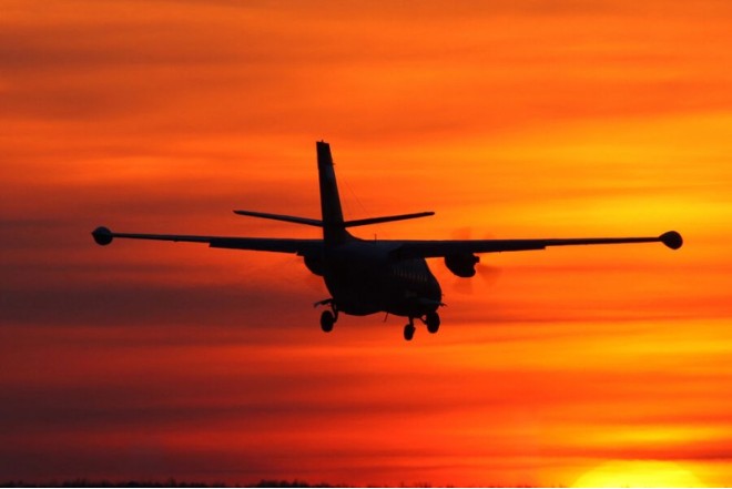 Hindistan mülki aviasiya uçuşlarını dayandırdı