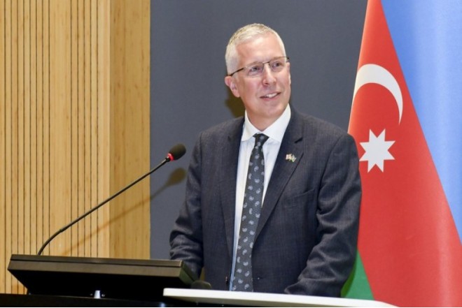 Fergus Auld Heydər Əliyevlə bağlı paylaşım edib