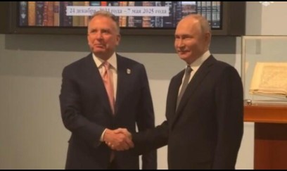 Uitkoff Putinlə görüşdə Kremlin tərcüməçilərindən istifadə edib 