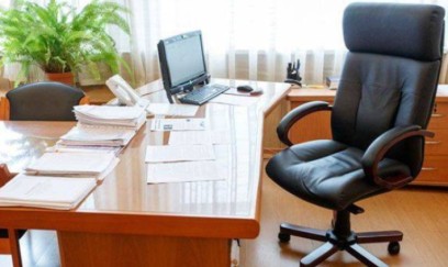 Rusca danışan məktəb direktoru işdən qovuldu