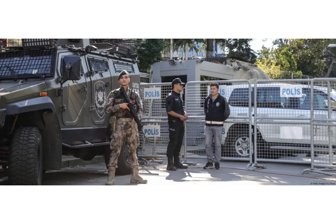 Ukrayna danışıqları öncəsi İstanbula zirehli texnikalar yerləşdirilib - VİDEO