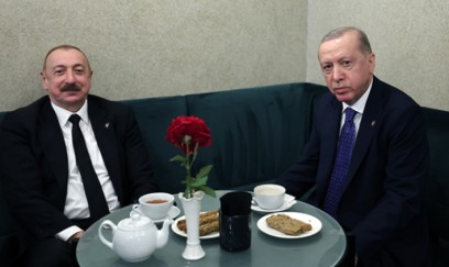 İlham Əliyevlə Ərdoğan çay süfrəsi arxasında – FOTO