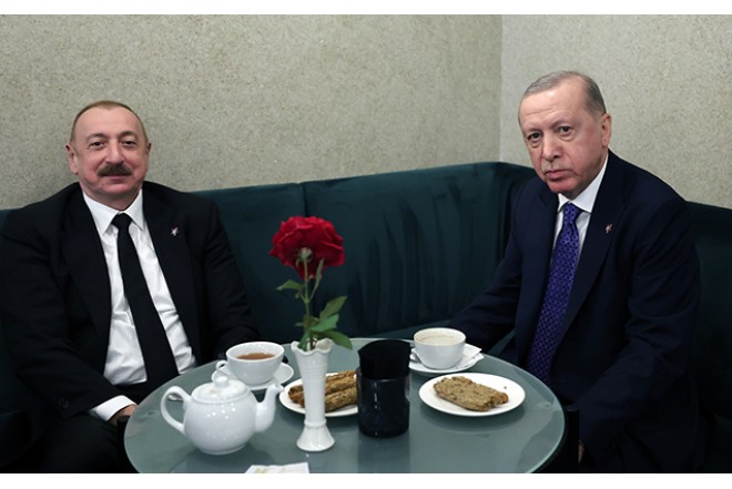 İlham Əliyevlə Ərdoğan çay süfrəsi arxasında – FOTO
