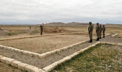 Hərbi vəzifəlilərlə praktiki məşğələlər keçirilir