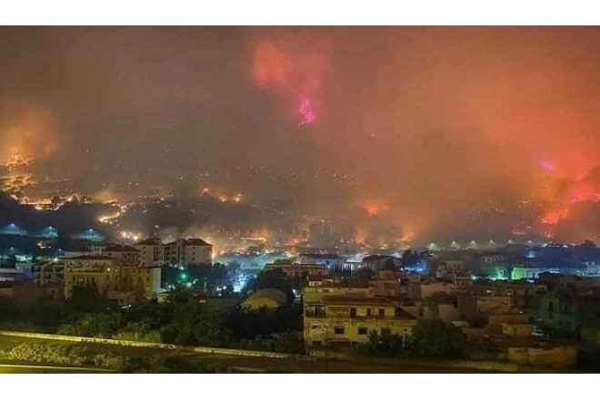 Hindistanda yanğın: 17 nəfər öldü, 8-i uşaqdır